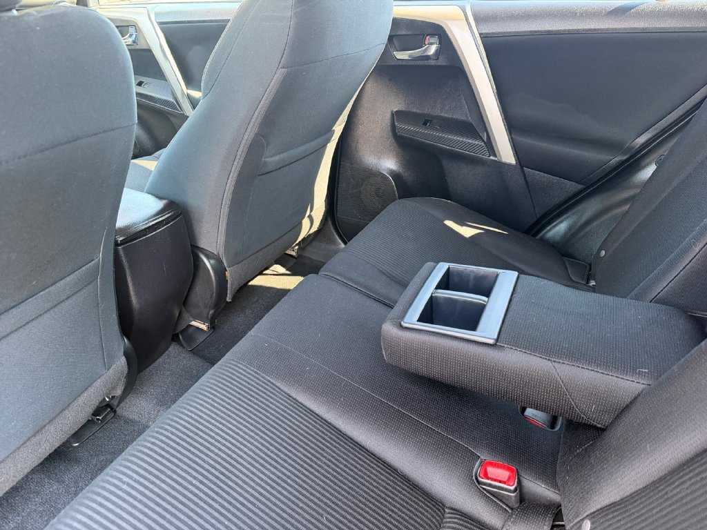 Used 2015 Toyota RAV4 XLE FWD image 16