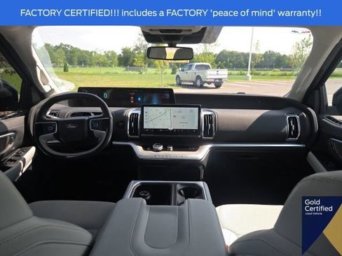 Used 2025 Ford Expedition Max Platinum w/ Driver's Package AWD/4WD image 27