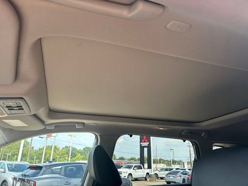 Used 2023 Nissan Rogue SV w/ SV Premium B Package FWD image 18