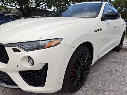 Used 2019 Maserati Levante GranSport AWD/4WD image 16
