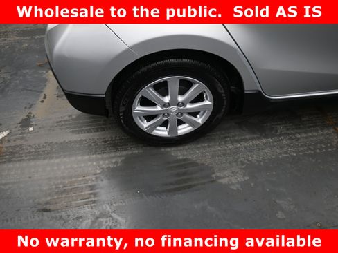 Used 2017 Toyota Prius C Two image 9