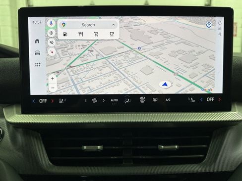 Used 2025 Ford Explorer ST-Line image 25