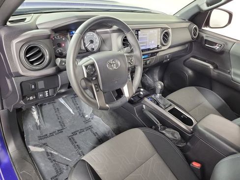 Used 2023 Toyota Tacoma TRD Sport AWD/4WD image 18