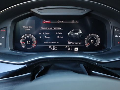 Used 2019 Audi Q8 Prestige image 41