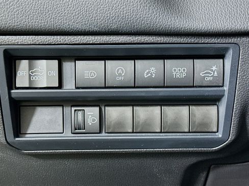 Used 2025 Toyota Tundra Limited image 17