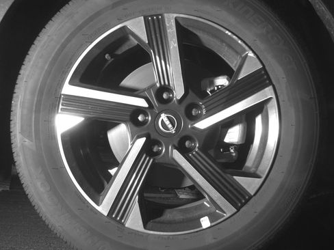 Used 2025 Nissan Sentra SV image 13