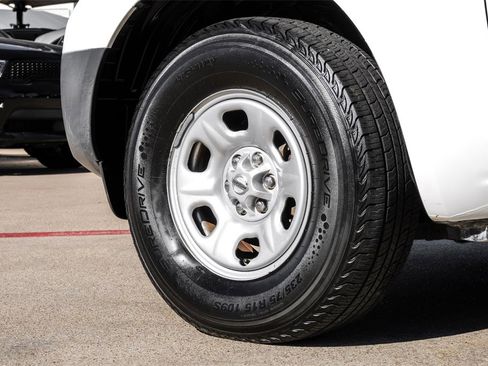 Used 2019 Nissan Frontier S image 48