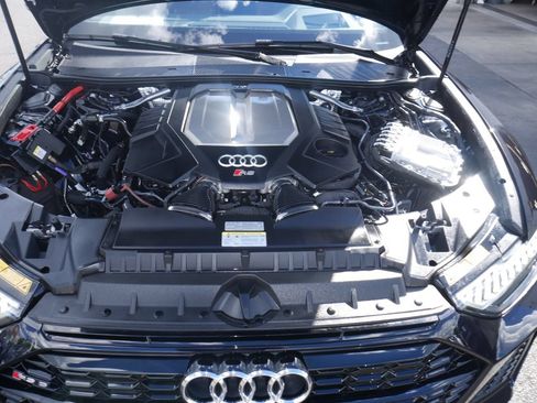 Certified 2024 Audi RS 6 performance AWD/4WD image 15