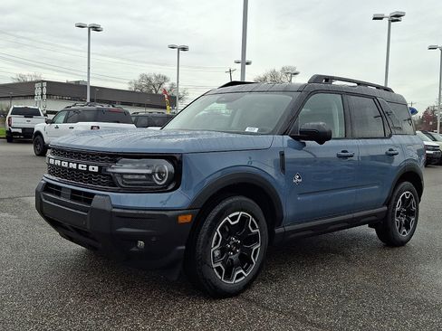 New 2025 Ford Bronco Sport Outer Banks w/ Outer Banks Tech Package+ AWD/4WD image 3