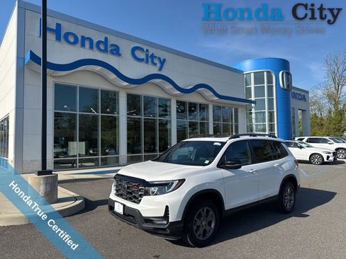 Used 2024 Honda Passport TrailSport image 1