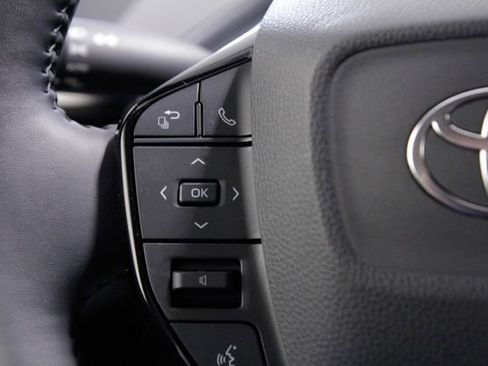 Used 2024 Toyota Prius XLE AWD/4WD image 24