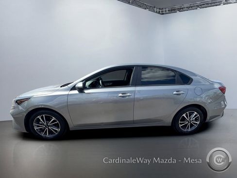 Used 2023 Kia Forte LXS FWD image 7