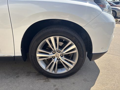 Used 2015 Lexus RX 450h AWD image 12