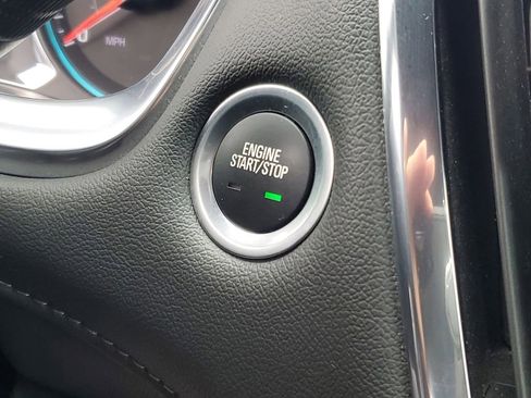 Used 2023 Chevrolet Traverse LT image 16