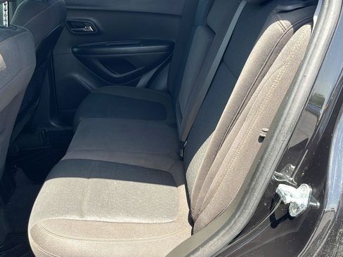 Used 2021 Chevrolet Trax LS w/ Tint and Cruise Package FWD image 22