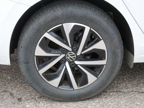 Certified 2024 Volkswagen Jetta S FWD image 9