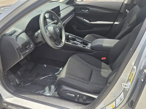 Used 2024 Honda Accord EX image 10