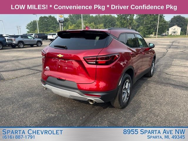 Used 2024 Chevrolet Blazer LT w/ Convenience Package FWD image 3