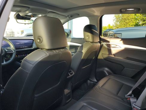 Used 2024 Buick Envision Avenir AWD/4WD image 9