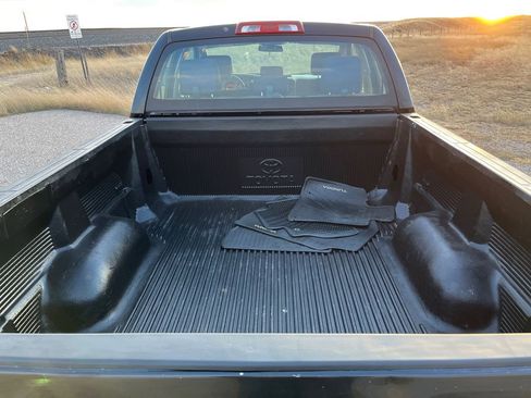 Used 2011 Toyota Tundra 4x4 Double Cab w/ Tow Pkg image 5