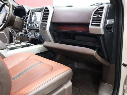 Used 2018 Ford F150 King Ranch w/ Equipment Group 601A Luxury AWD/4WD image 59