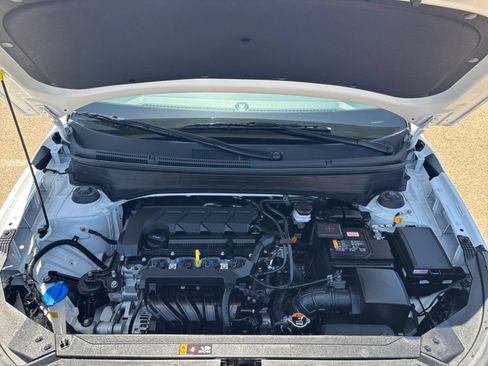 Used 2026 Hyundai Venue SEL FWD image 32