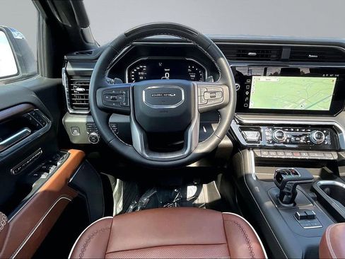 Used 2026 GMC Sierra 1500 Denali Ultimate AWD/4WD image 5