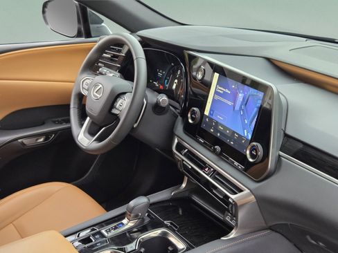 Certified 2025 Lexus RX 350 FWD w/ Technology Package image 21