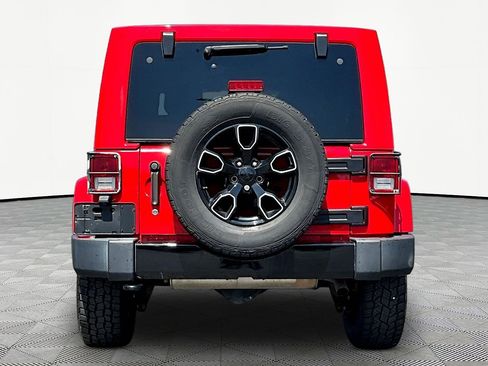 Used 2018 Jeep Wrangler Unlimited Sahara AWD/4WD image 5