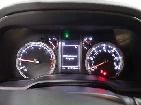 Used 2023 Toyota 4Runner Limited AWD/4WD image 38