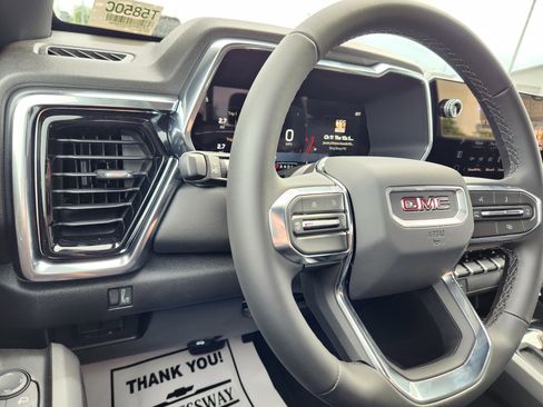 New 2026 GMC Canyon Elevation w/ Convenience Package RWD image 15