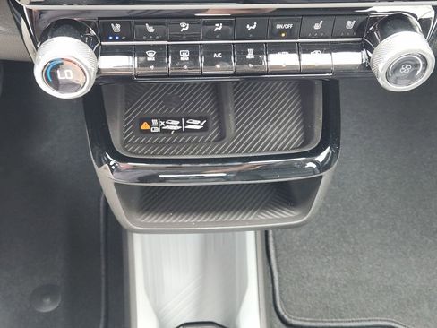 New 2027 Chevrolet Bolt RS FWD image 14