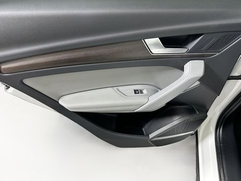 Used 2024 Audi Q5 2.0T Premium Plus image 26