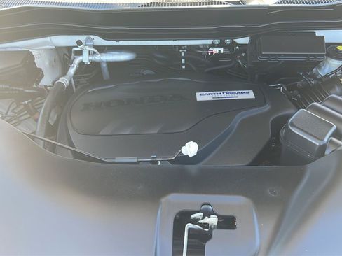 Used 2016 Honda Pilot Elite image 23