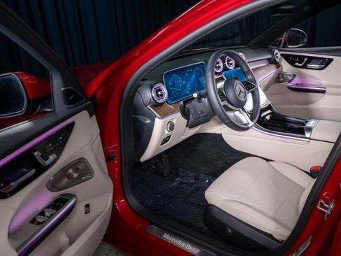 Certified 2025 Mercedes-Benz C 300 Sedan image 10