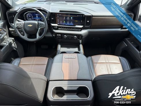 Used 2024 Chevrolet Silverado 2500 High Country w/ High Country Premium Package AWD/4WD image 23