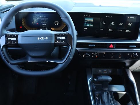 New 2026 Kia Sorento LX image 14
