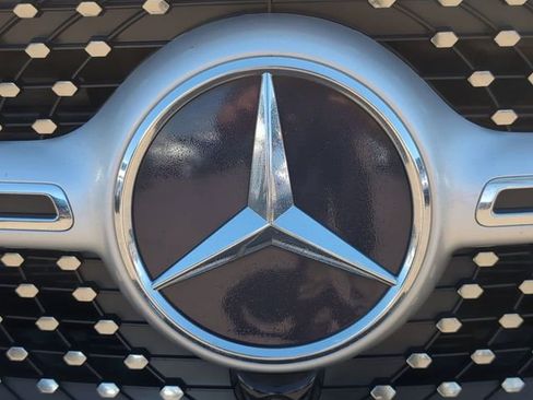 Used 2021 Mercedes-Benz GLB 250 GLB 250 image 29