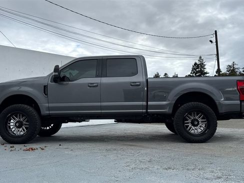 Used 2022 Ford F250 Lariat w/ FX4 Off-Road Package image 7