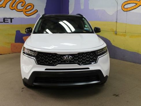 Used 2021 Kia Sorento S w/ Panoramic Sunroof Package AWD/4WD image 3