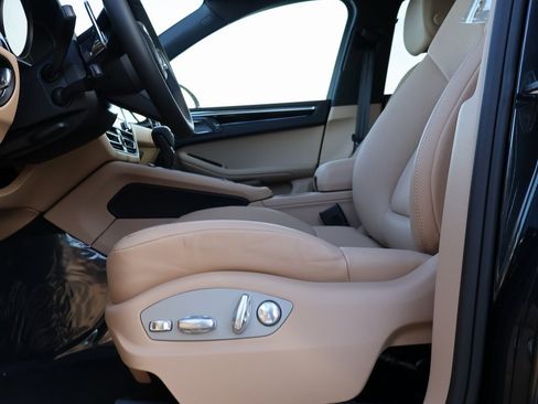 New 2026 Porsche Macan image 34