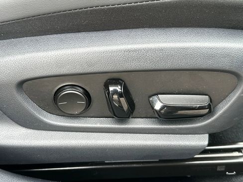 Used 2024 Lexus ES 350 w/ Premium Package image 39