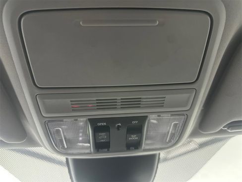 Used 2024 Honda Odyssey EX-L image 33