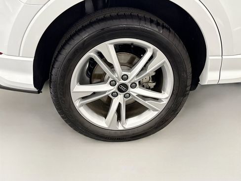 Certified 2024 Audi Q3 2.0T Premium Plus image 31