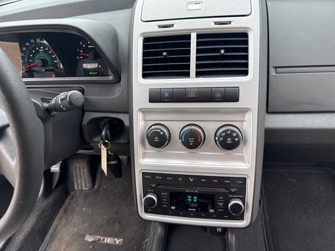 Used 2009 Dodge Journey SXT FWD image 15
