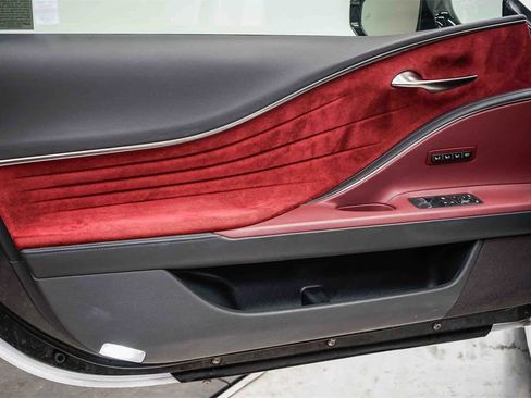 Used 2018 Lexus LC 500 Coupe image 18