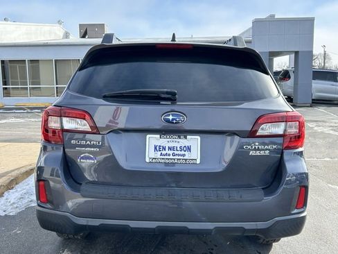 Used 2017 Subaru Outback 2.5i Premium image 8