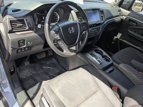Used 2023 Honda Ridgeline Sport image 13