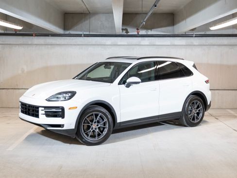 Certified 2026 Porsche Cayenne AWD/4WD image 1