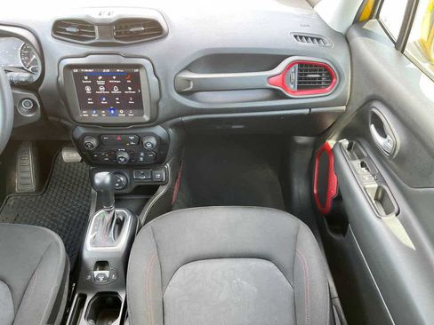 Used 2023 Jeep Renegade Trailhawk AWD/4WD image 13